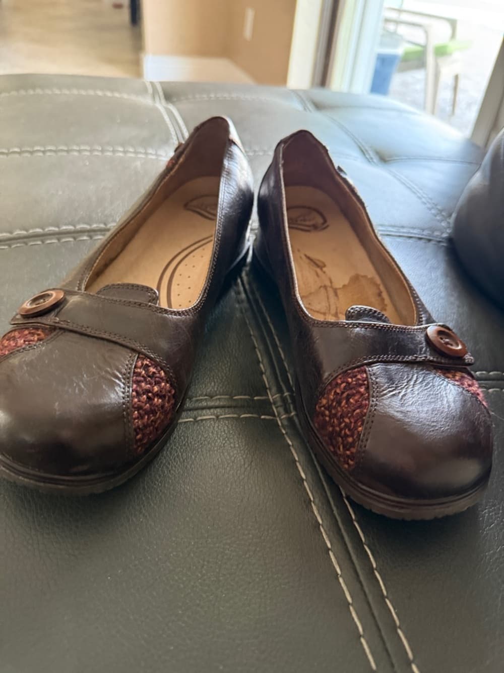 Dansko Women's Dark Brown Leather Button-Accent Flats - Thumbnail 4