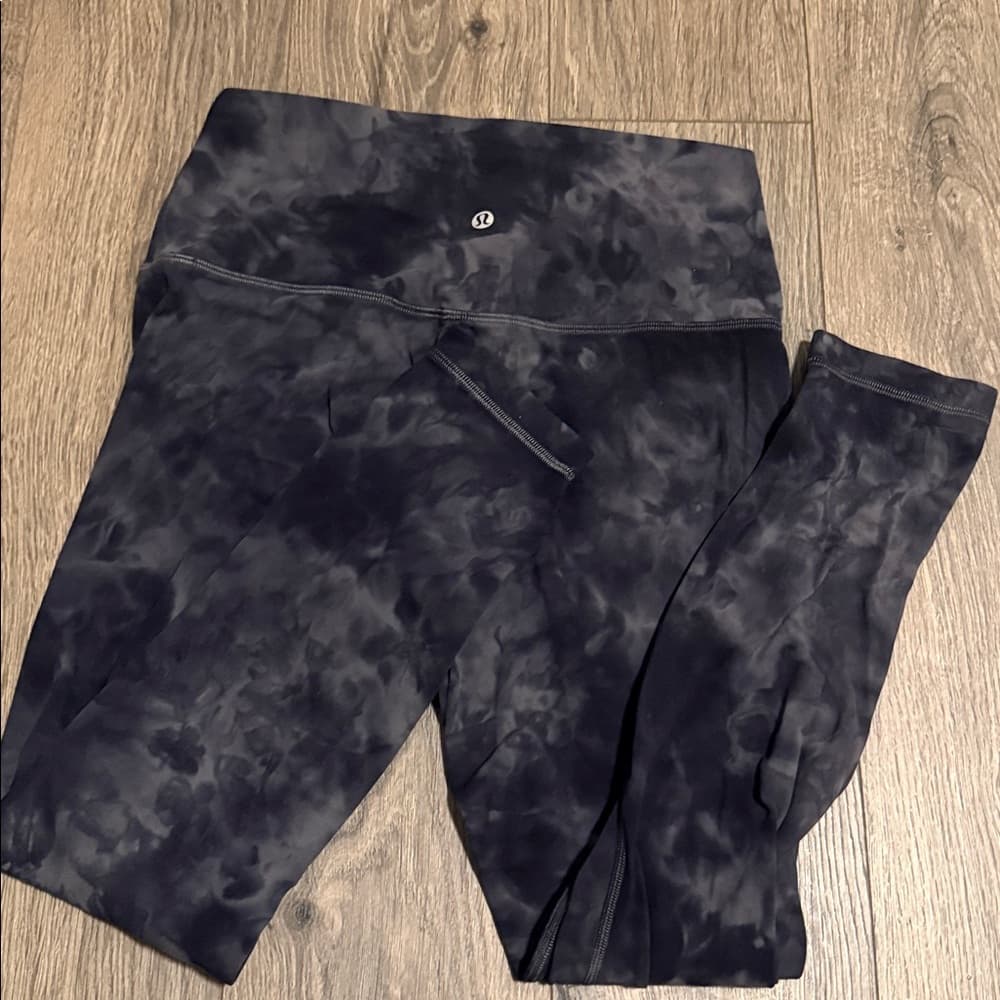 Lululemon Tie-Dye Black High-Waist Leggings size 8