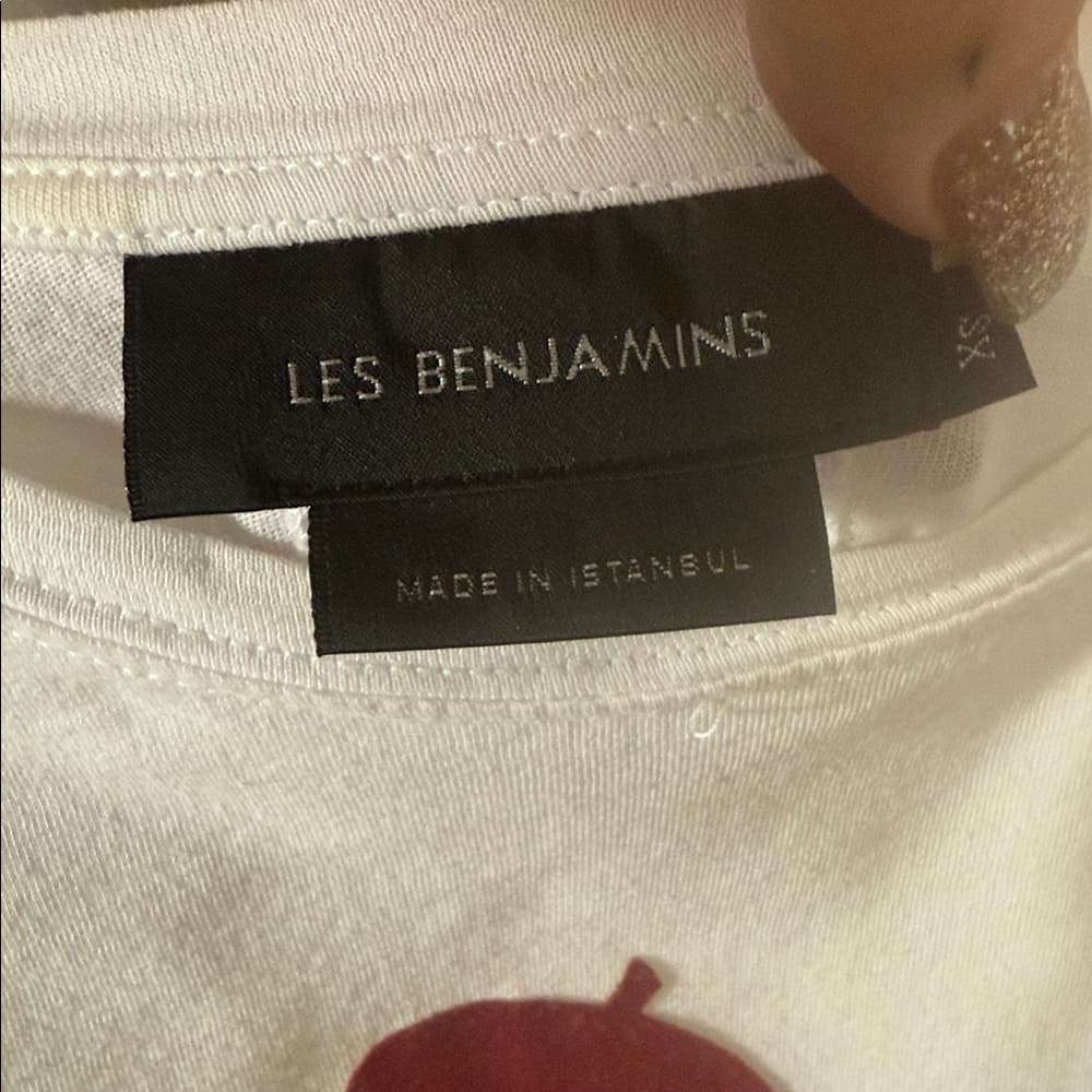 Les Benjamins Men's Graphic White T-Shirt with Red Accent size xs - Thumbnail 4