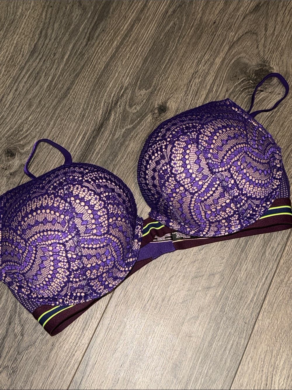 VS bombshell plunge Purple Lace Push-Up Bra with Striped Band 36C - Thumbnail 4