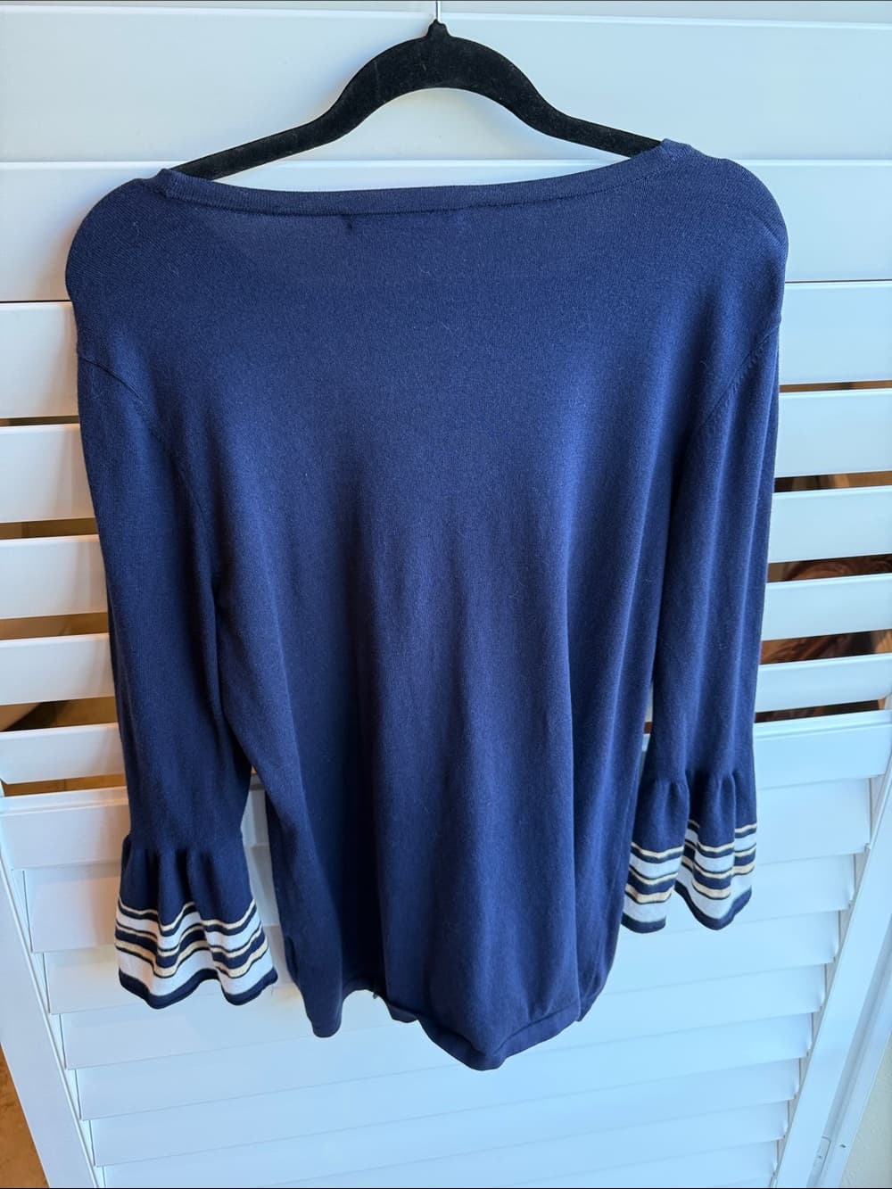 Lilly Pulitzer Navy Sweater with Cream Stripe Detail sweater contrast cuff xl - Thumbnail 4
