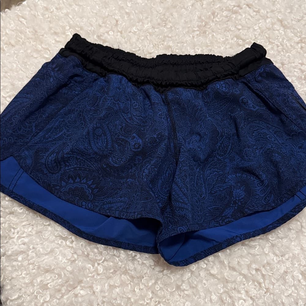 lululemon athletica Women's Black and Blue Paisley Shorts