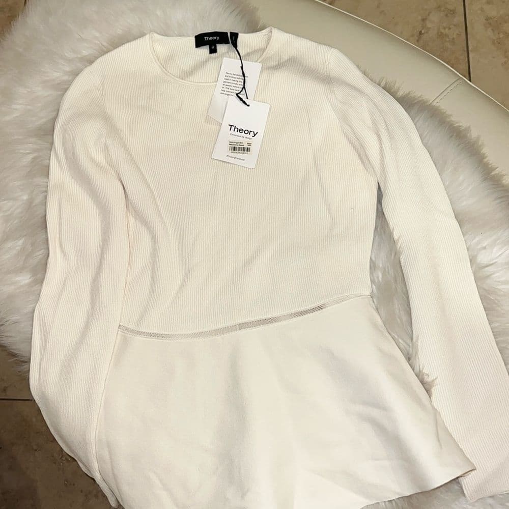 Theory ivory Compact Crepe knit sweater size medium nwt