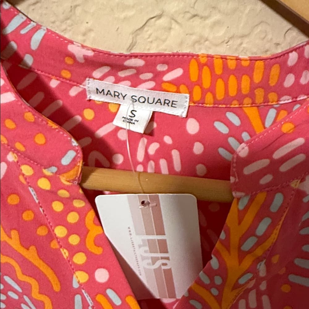 Mary Square Pink Patterned Puff-Sleeve Blouse nwt size small - Thumbnail 2