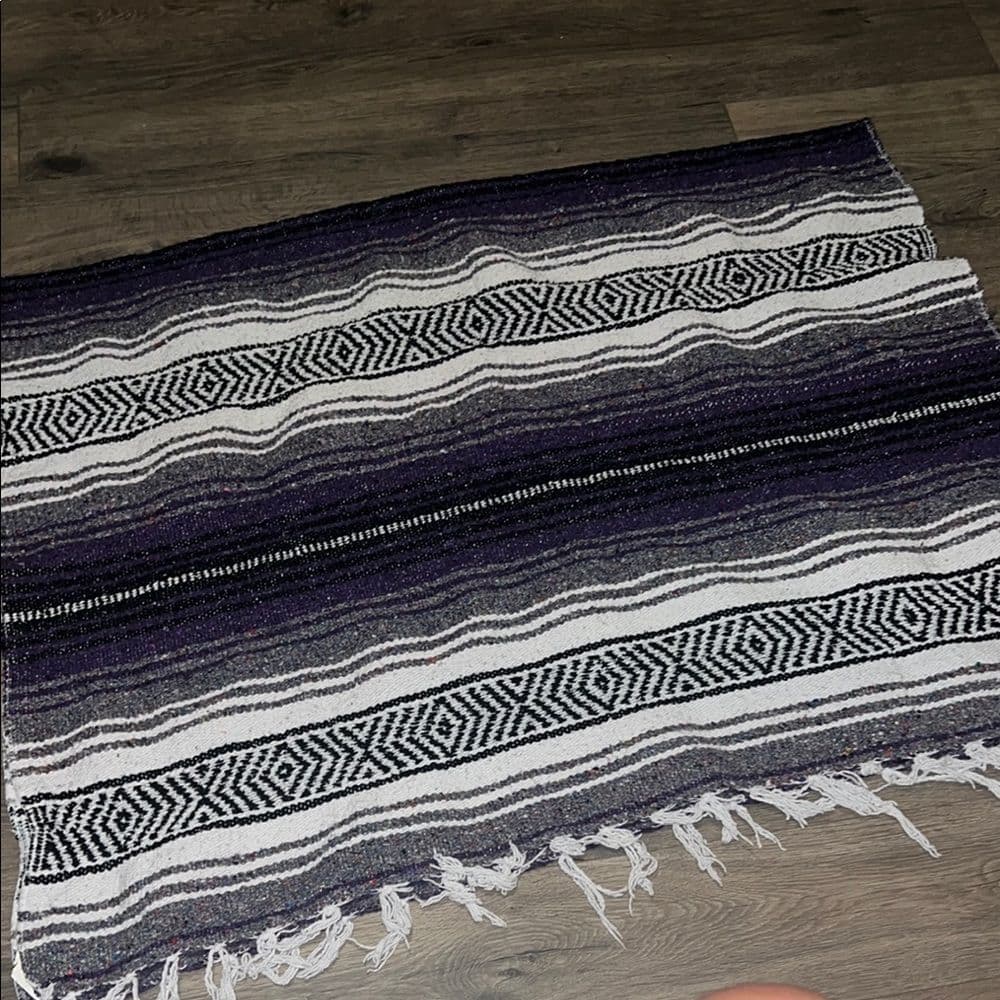 Authentic Mexican Falsa blanket White and Purple Geometric Throw Blanket - Thumbnail 3