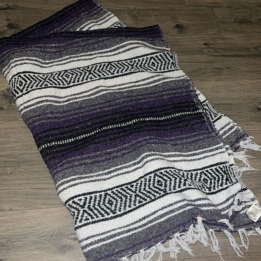 Authentic Mexican Falsa blanket White and Purple Geometric Throw Blanket - Thumbnail 2