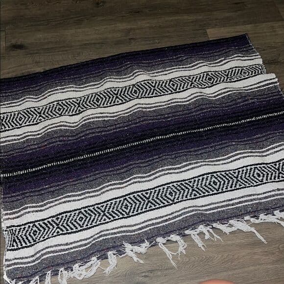 Authentic Mexican Falsa blanket White and Purple Geometric Throw Blanket - Thumbnail 4
