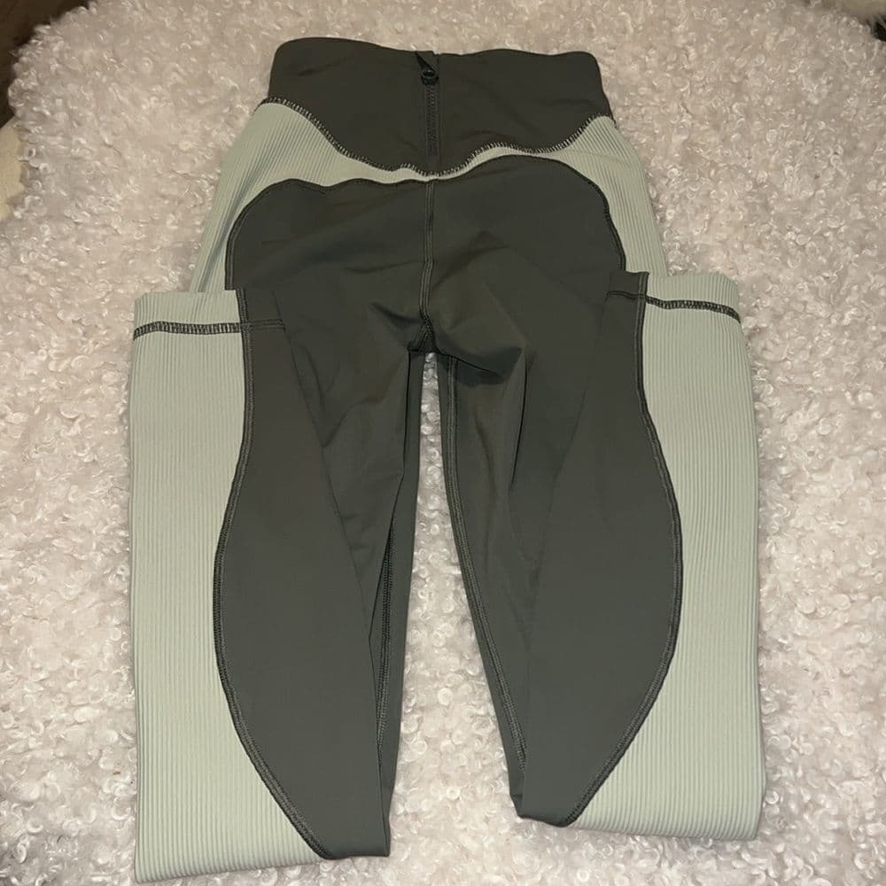 Lululemon Athletica Wade the Waters High-Rise Paddle Tight 28" size 2 - Thumbnail 4