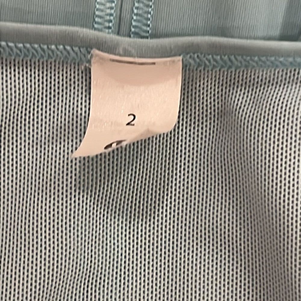 Lululemon Athletica tank size 2 - Thumbnail 4
