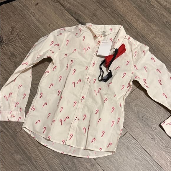 H&M Cream Shirt with Red Candy Cane Design boys size 7 nwt - Thumbnail 4