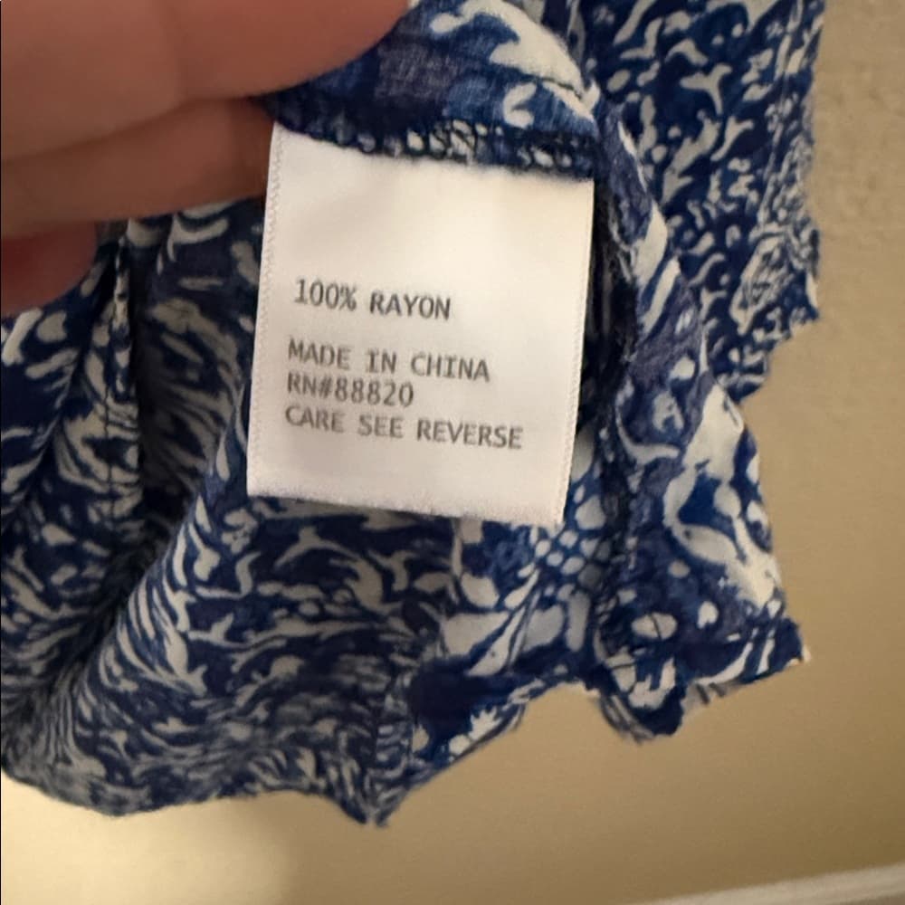 Plus size 2x Women’s Blue and White Printed Scoop Neck Top - Thumbnail 3