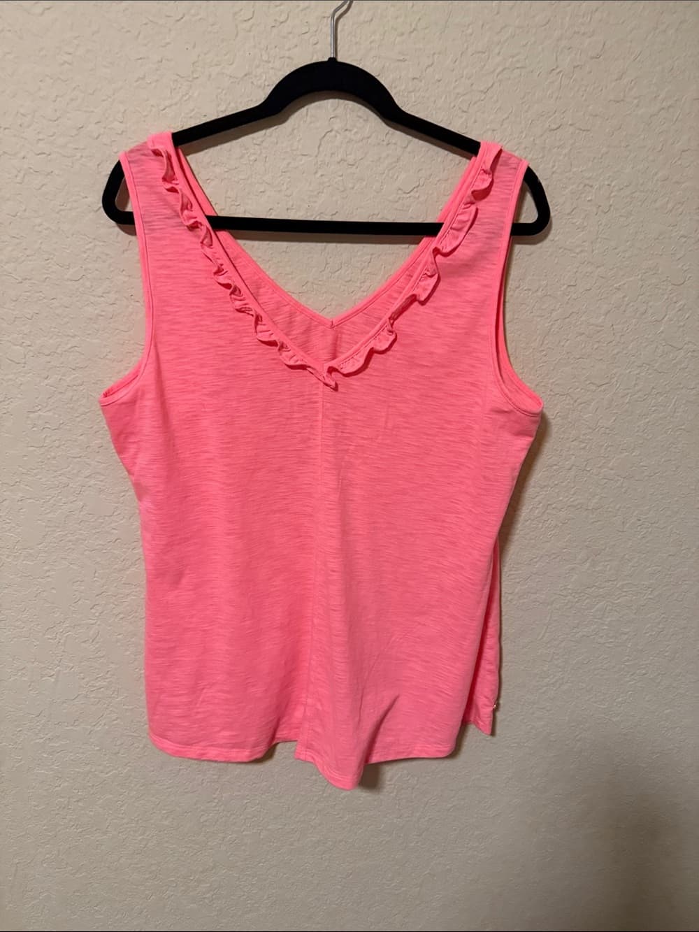 Lilly Pulitzer Coral Pink Ruffle V-Neck Tank xl - Thumbnail 2