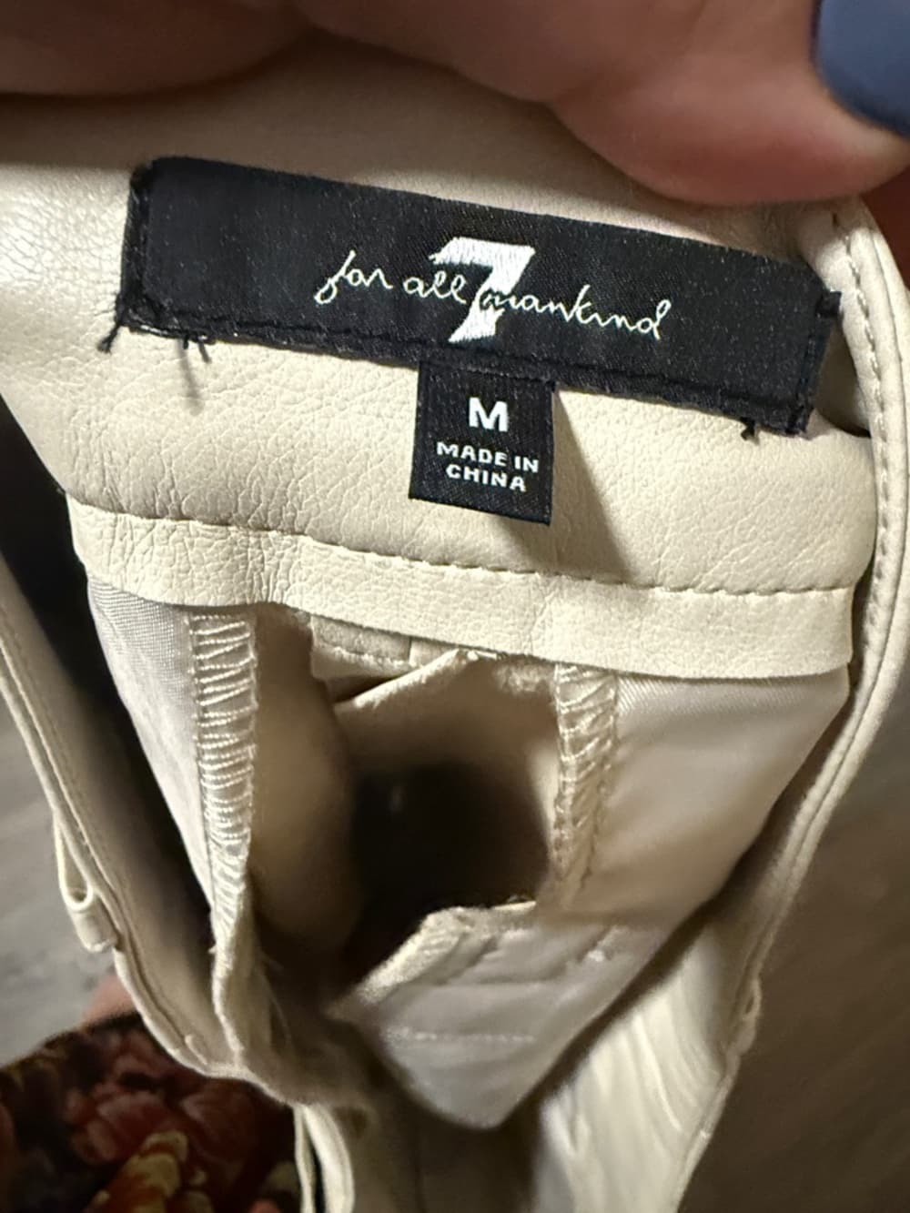 7 For All Mankind Cream High-Waist Faux Leather Shorts size medium - Thumbnail 2