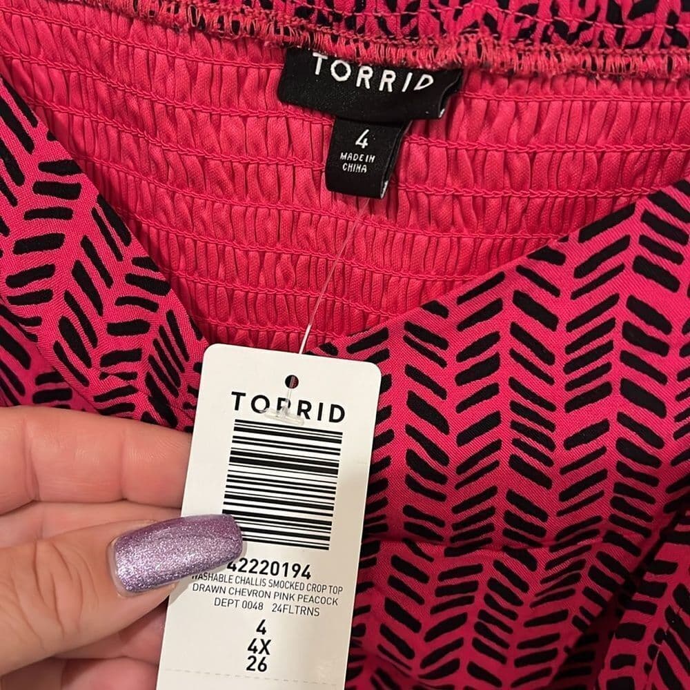 Torrid Challis Smocked Crop Top size 4 NWT - Thumbnail 2