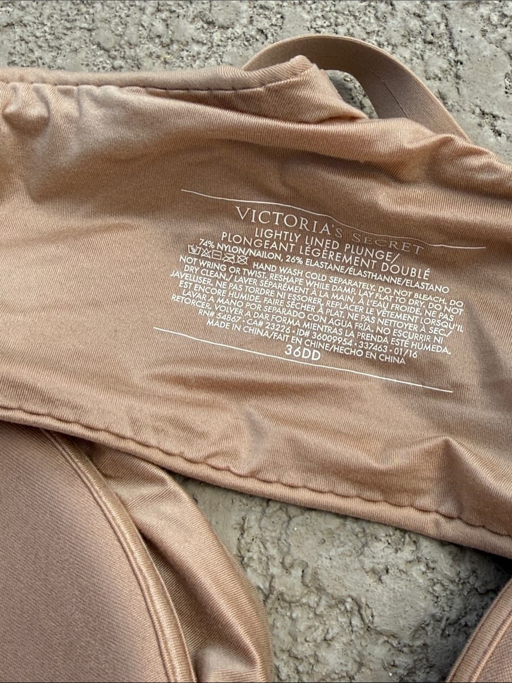 Victoria's Secret Seamless Beige T-Shirt Bra 36DD - Thumbnail 2