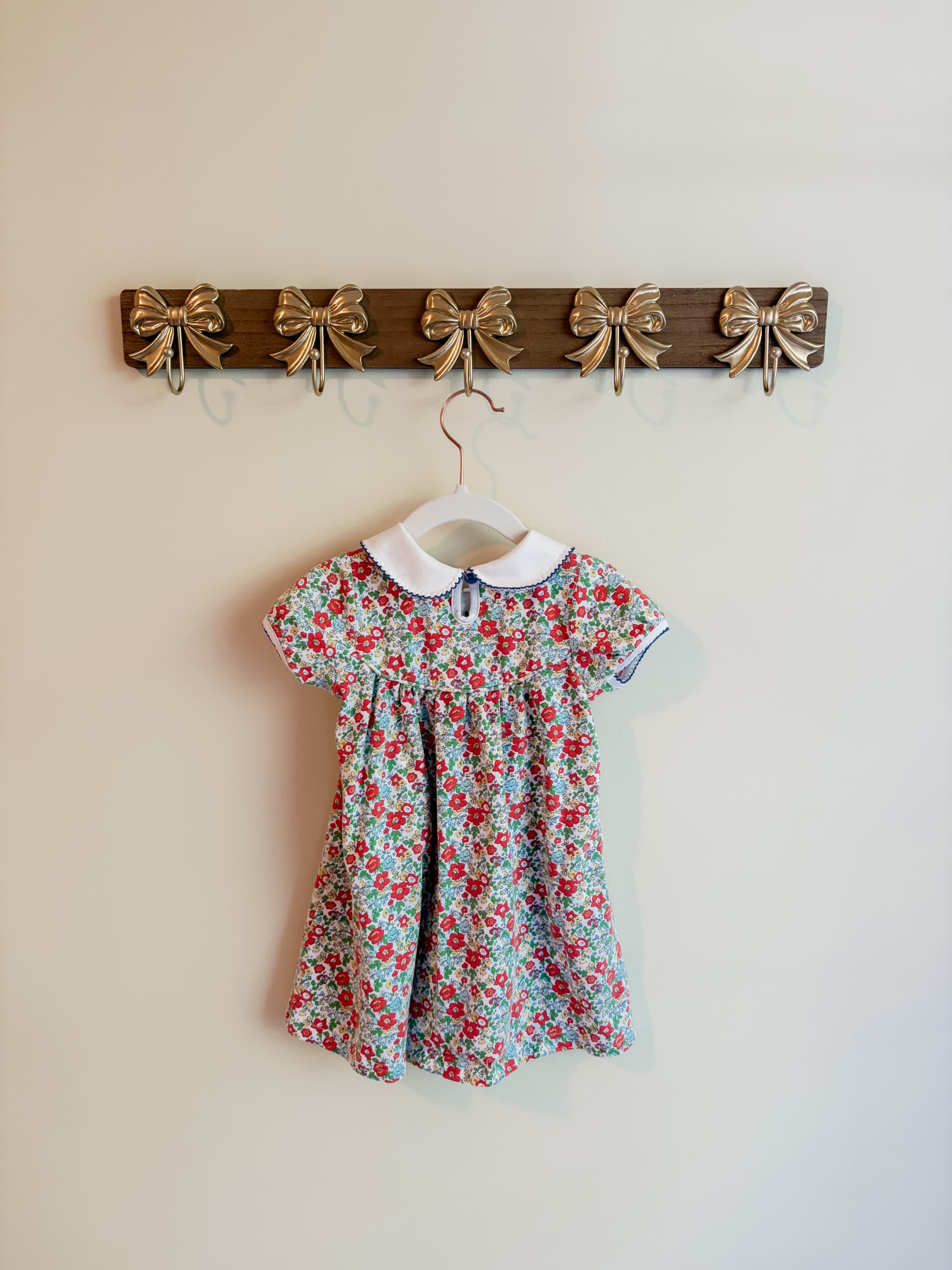 Shrimp and Grits Kids size xs 2T-3T Floral Peter Pan Collar Dress with Pockets - Thumbnail 2