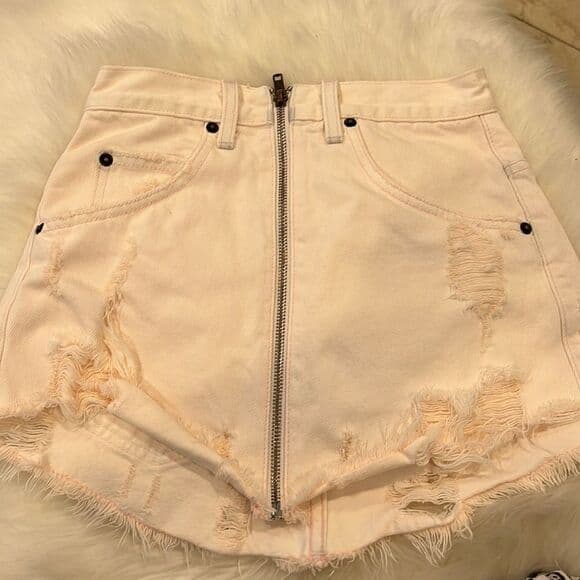 Carmar distressed skirt size 24 - Thumbnail 8