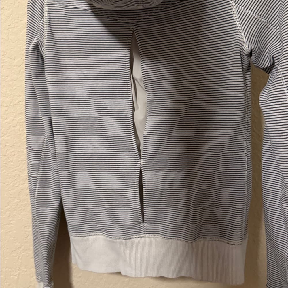 Lululemon Bliss Break Wagon Stripe Angel Wing Soot Light Angel Wing hoodie - Thumbnail 3