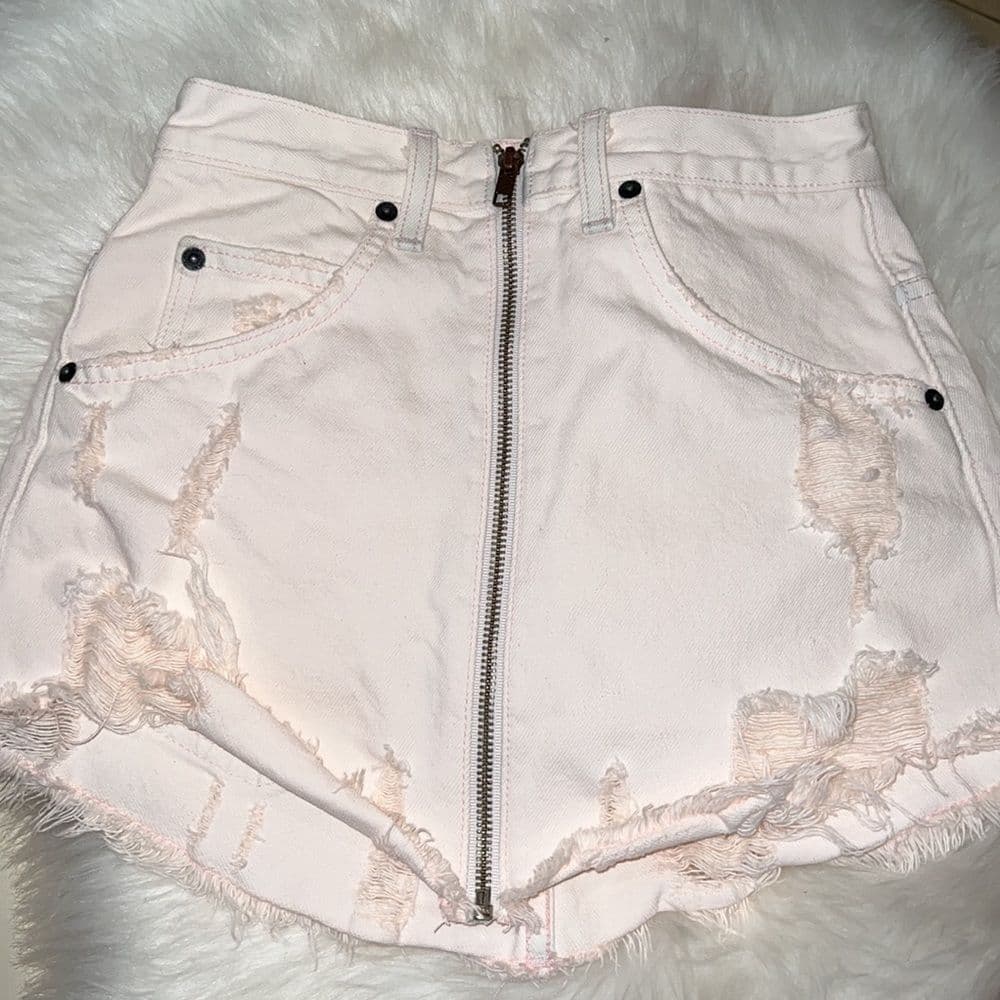 Carmar distressed skirt size 24 - Thumbnail 3