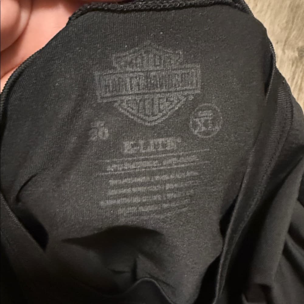 Harley-Davidson Black Long Sleeve Tee with Gray Winged Logo - Thumbnail 3