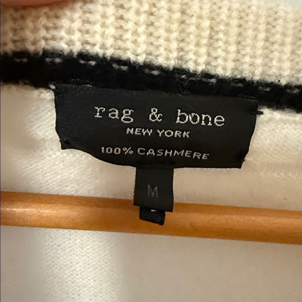 Rag & Bone Cream V-Neck 100% Cashmere Sweater size medium - Thumbnail 3