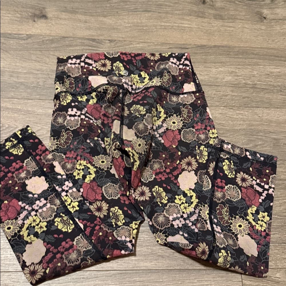 Lululemon Floral Print Women's Leggings - Black Multi - Thumbnail 3