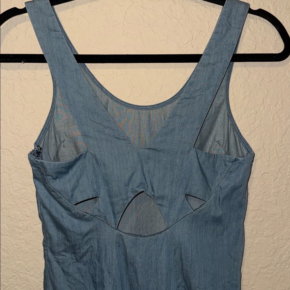 BCBG cut out dress size 2 Sleeveless Light Blue Maxi Dress - Thumbnail 3