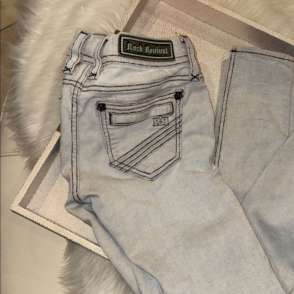 Rock Revival Women's Light Wash Skinny Jeans