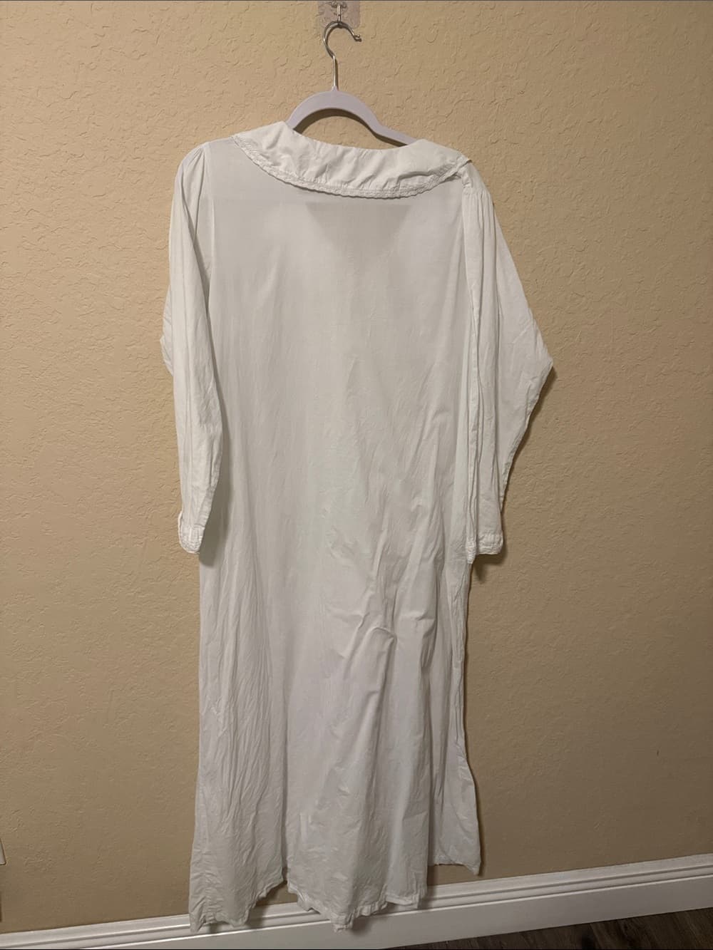 April Cornell White Vintage-Inspired Long Nightgown with Lace Collar size m - Thumbnail 2