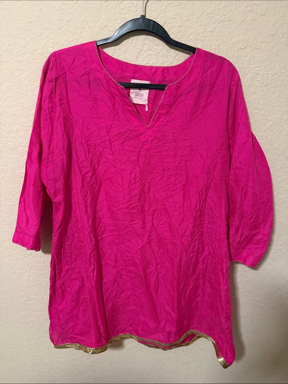 Pink V-Neck Lightweight Women’s Top silk large - Thumbnail 4
