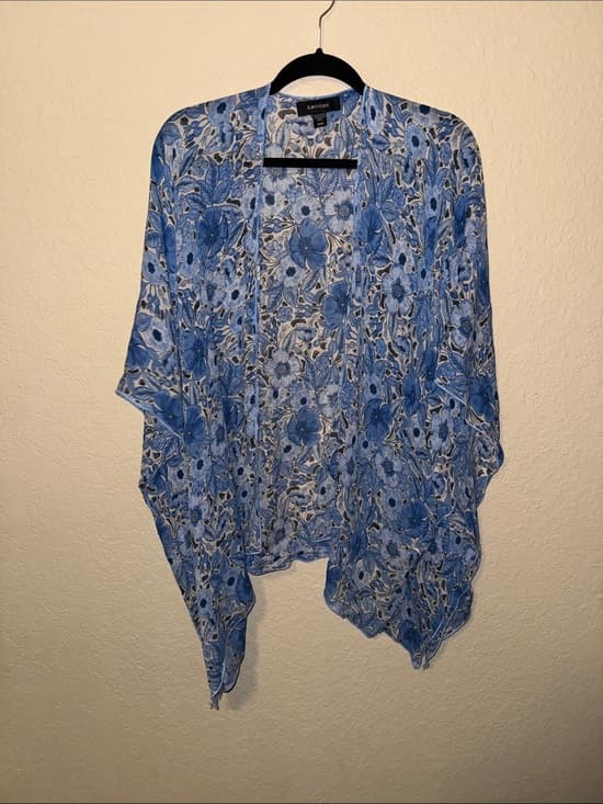 Karen Kane Blue and White Floral Swim Coverup - Thumbnail 4