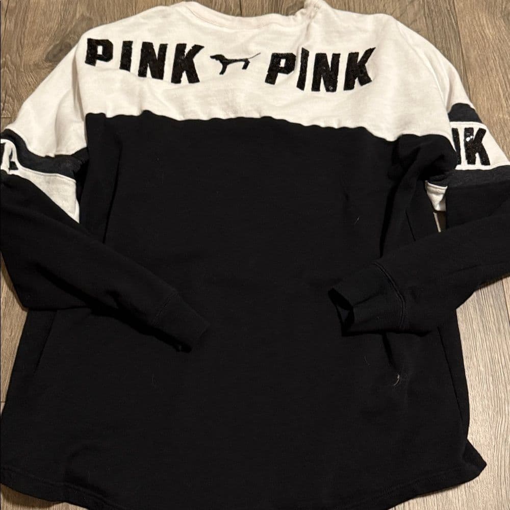 VS PINK Lace-Up Pullover Sweatshirt in Black and White size large 23"+ p2p - Thumbnail 2
