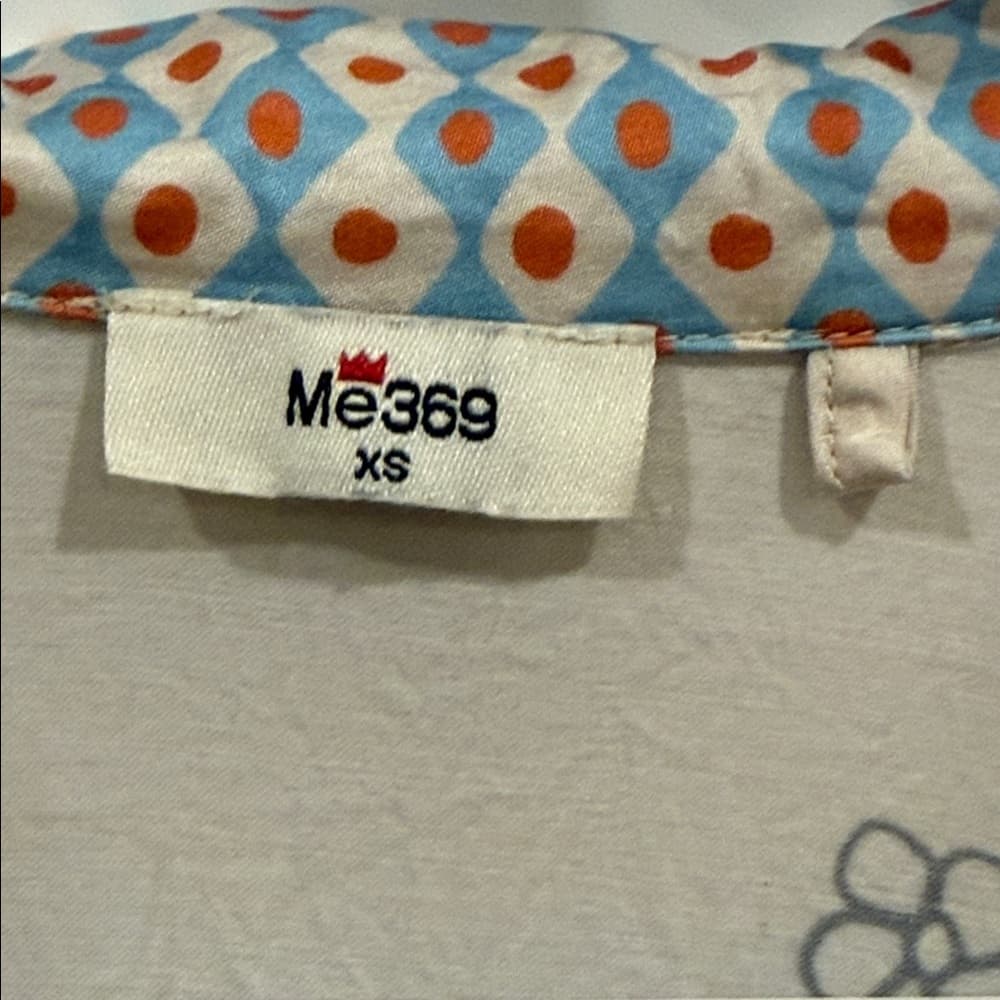 Me369 Boho Compass Print Long-Sleeve Women’s Top Multicolor has very minor flaws - Thumbnail 5