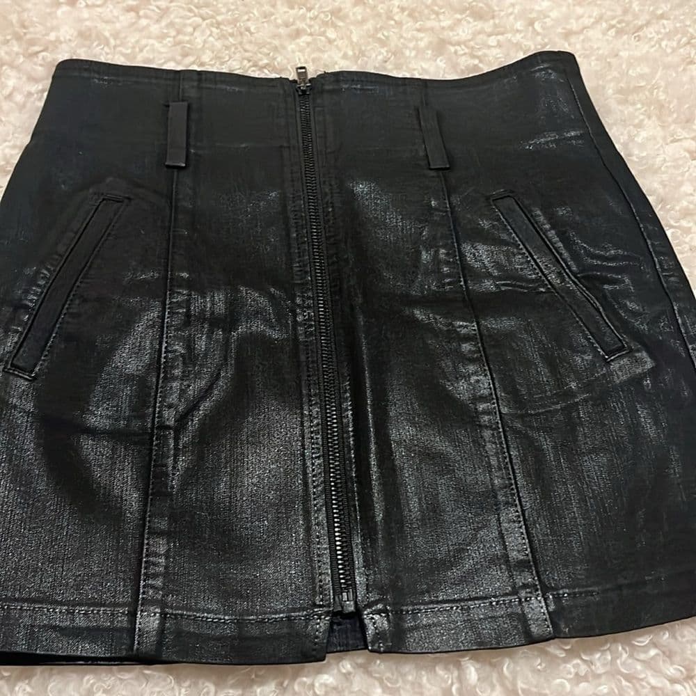 Carmar zip mini skirt size 26