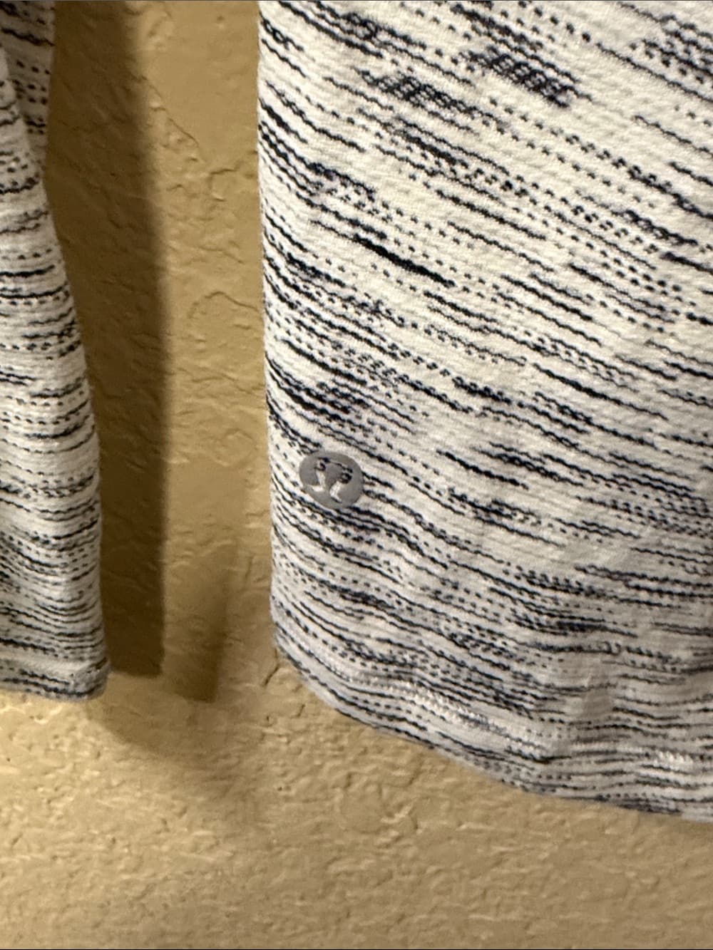 lululemon athletica Heathered White & Gray Scoop Neck Long Sleeve Top 19" p2p - Thumbnail 2