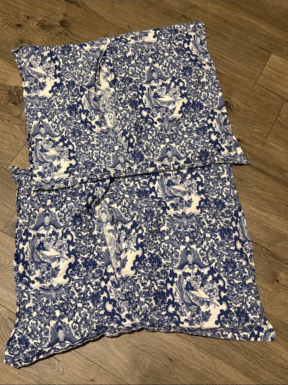 Ralph Lauren Vintage Tamarind Porcelain Blue White Toile Pattern pillow case set - Thumbnail 2