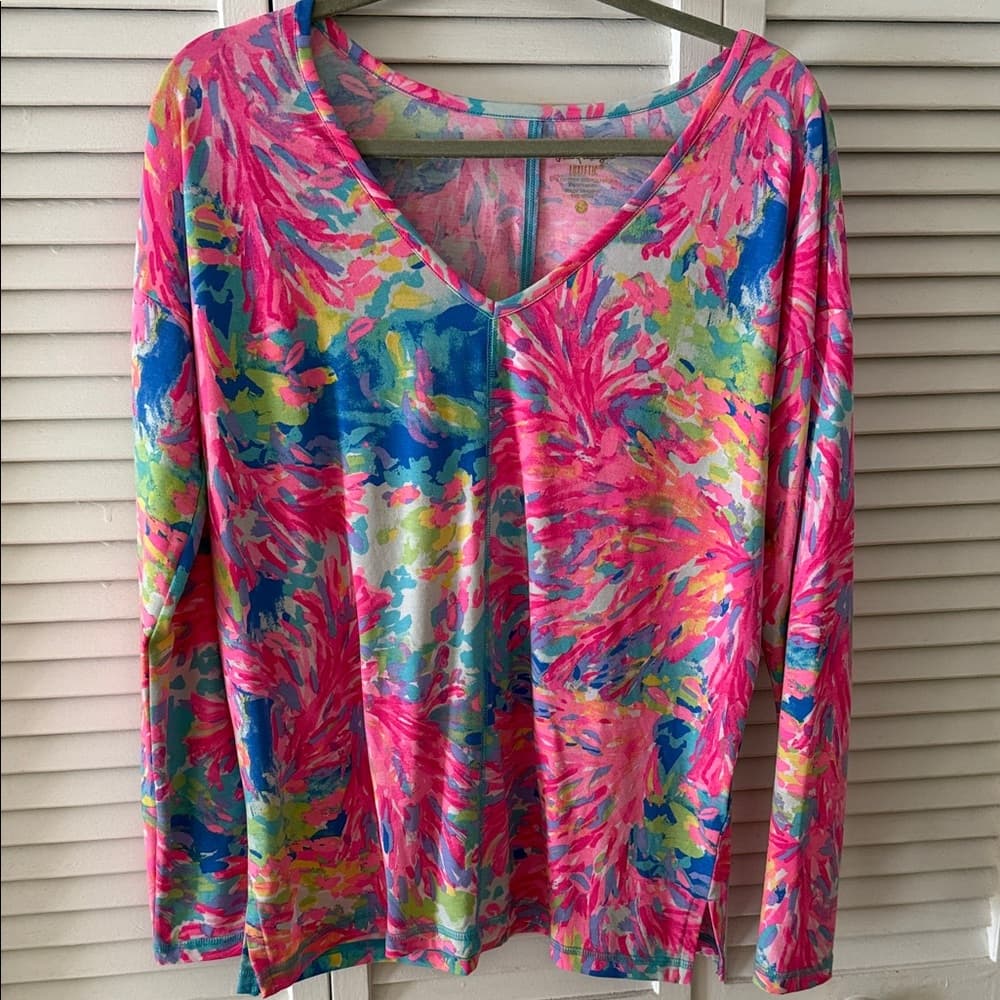 Lilly Pulitzer luxletic Pink Multi-Color V-Neck Long Sleeve Top size small - Thumbnail 4
