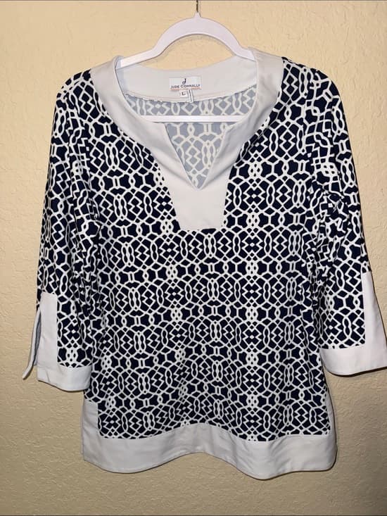 Jude Connally Navy and White Geometric V-Neck Top size large - Thumbnail 4