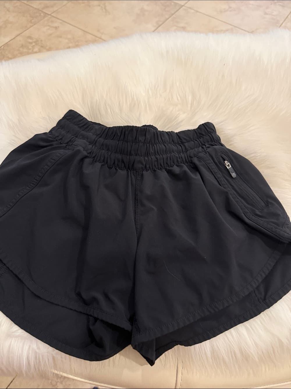 lululemon athletica Black Women's Athletic Shorts with Elastic Waist - Thumbnail 2