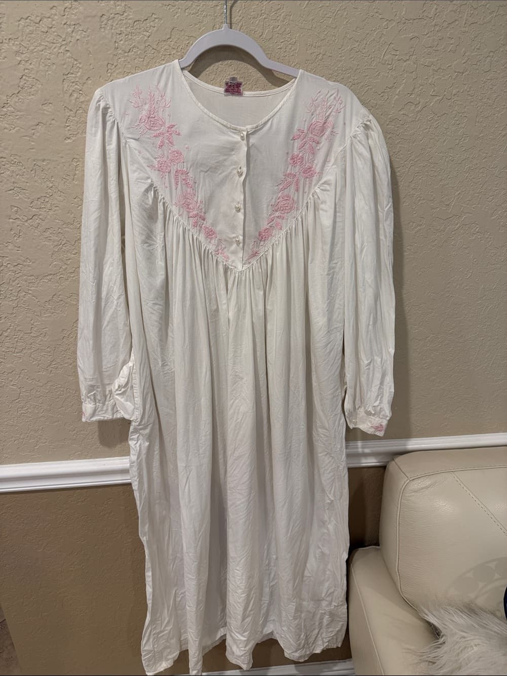 Vintage White Nightgown with Pink Floral Embroidery size medium - Thumbnail 4