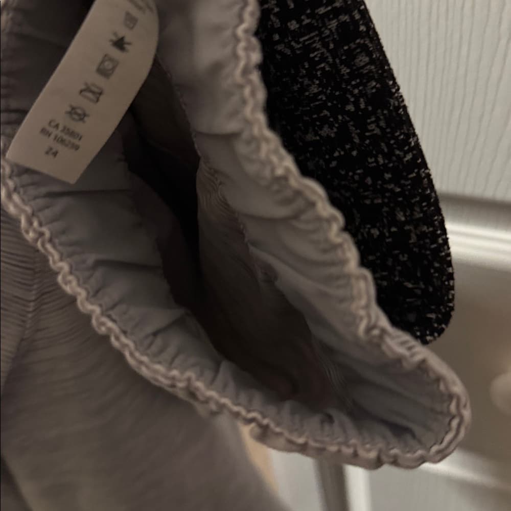 Lululemon Athletica Black and Gray Patterned Leggings size xs 2 - Thumbnail 3