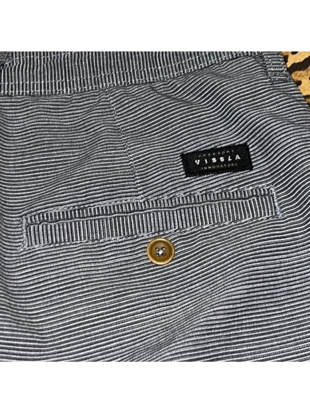VISSLA Men's Micro-Stripe Casual Shorts size 29 - Thumbnail 3