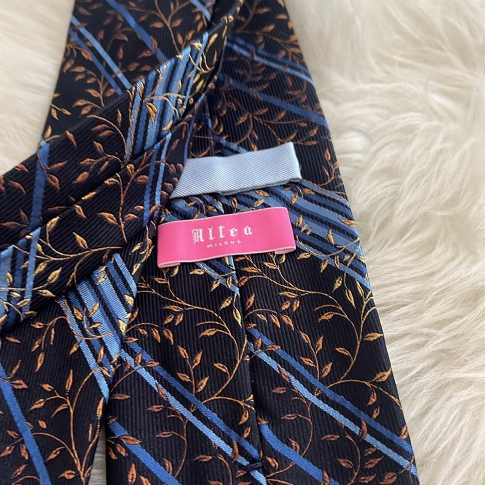 Altea Black and Blue Tie with Gold Leaf Design - Thumbnail 3