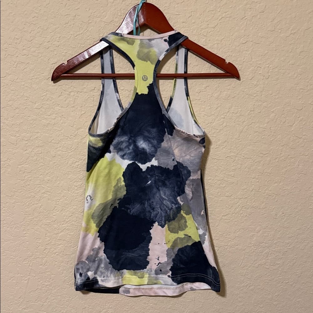 Lululemon Stylish Tie-Dye Racerback Tank Top size small - Thumbnail 2