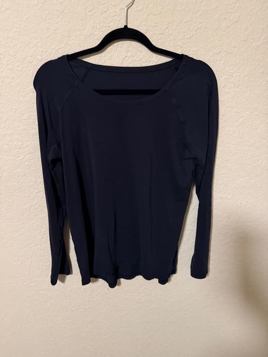 lululemon athletica Women’s Long Sleeve Scoop Neck Top black - Thumbnail 3