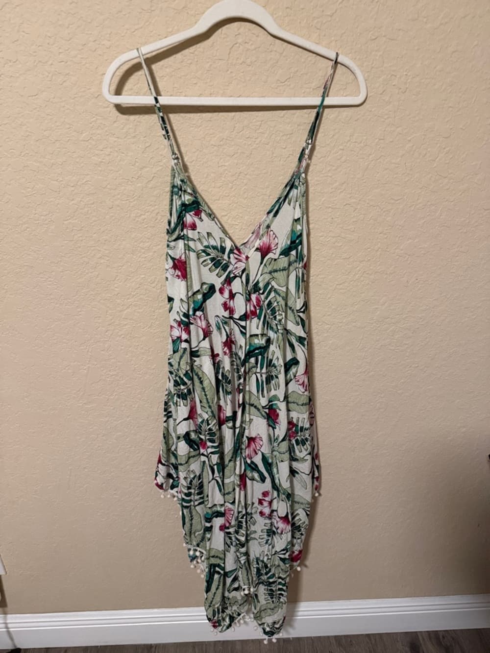 Japna Floral Spaghetti Strap Maxi Dress in Green & Pink - Thumbnail 4
