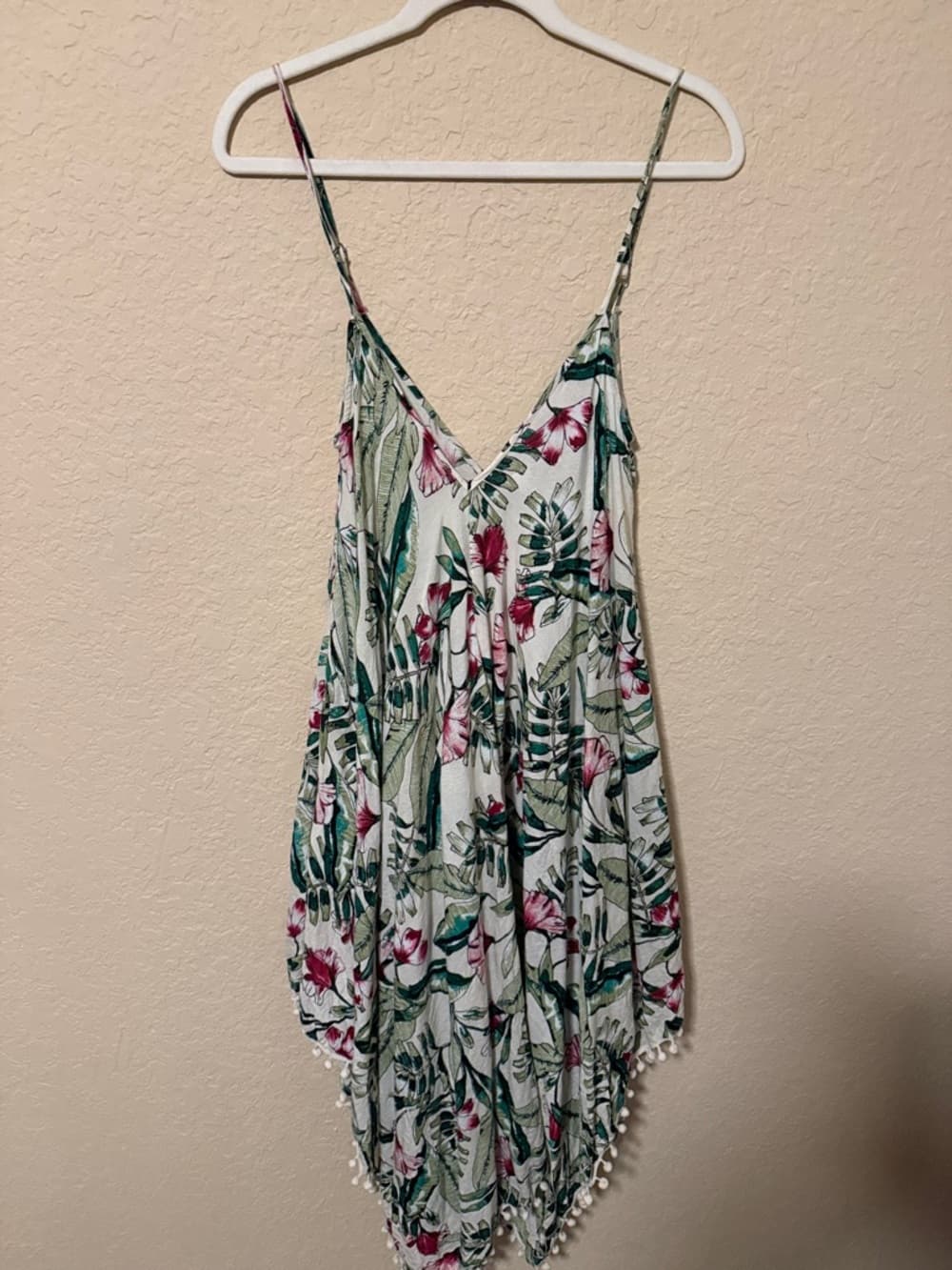 Japna Floral Spaghetti Strap Maxi Dress in Green & Pink - Thumbnail 2