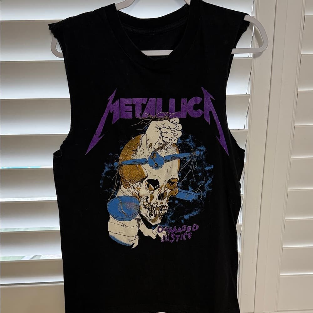 Metallica Black Sleeveless Vintage Graphic Tee size small - Thumbnail 4