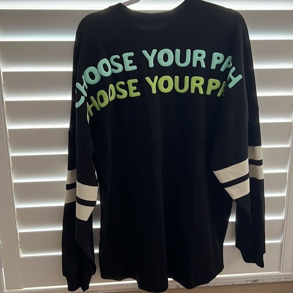 Baby Yoda Grogu Disney Spirit Jersey size large - Thumbnail 7