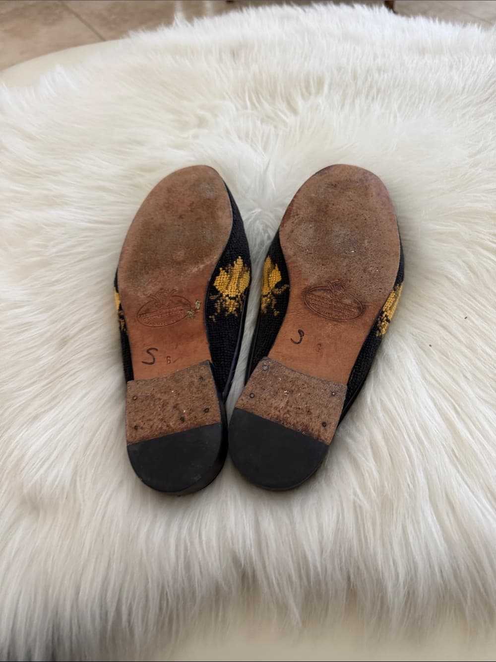 Stubbs & Wootton Black Slip-On Embroidered Bee Loafers - Thumbnail 3